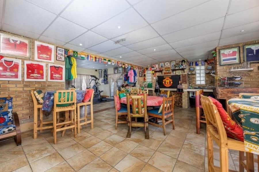 4 Bedroom Property for Sale in Soneike Western Cape